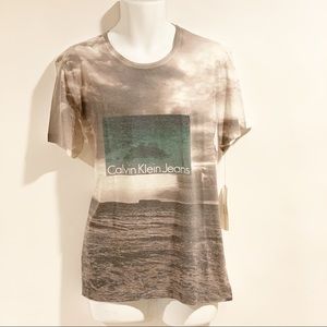 Calvin Klein T-shirt